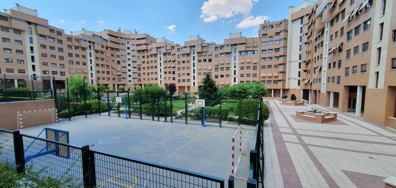 Residencial En Madrid Alquiler De Corta Estancia No Turistico Extérieur photo